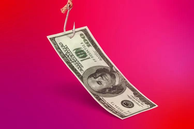 چگونه از کلاهبرداریهای آنلاین در مسیر کسب درآمد اینترنتی دوری کنیم؟